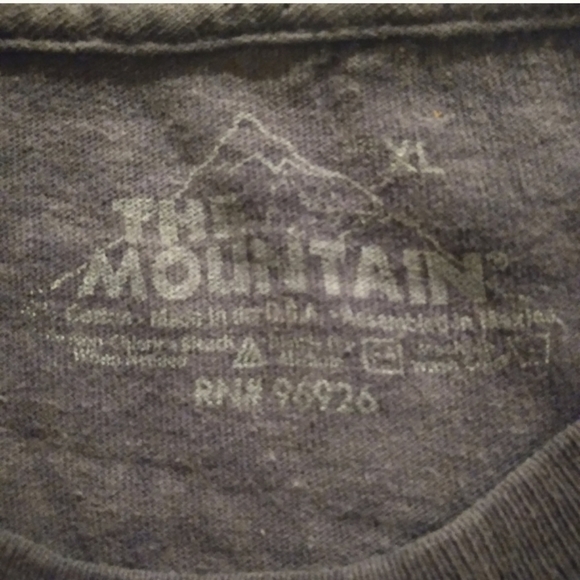 Rare* The Mountain Spooky Skull Shirt Sz XL - Picture 3 of 7